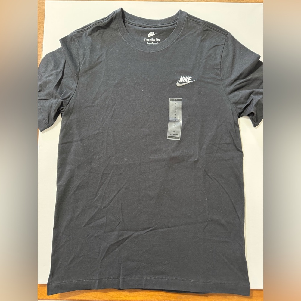 Nike Men's Black T-Shirt